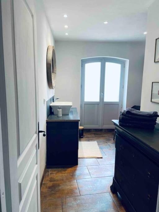 Holiday home Maison Climatisee Avec Stationnement Et Wifi *